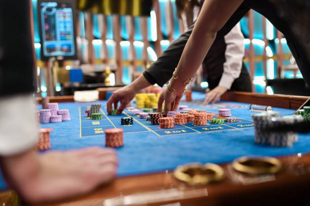 Pay table and payout structure